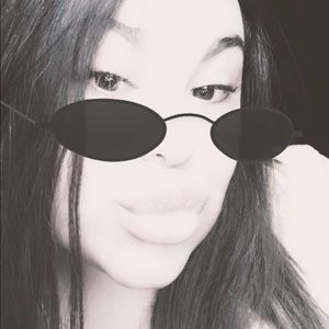 Meet your Posher, Cynthya